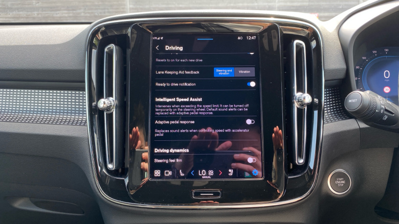 Volvo XC40 2.0 B3P Plus Dark 5dr Auto Petrol Estate